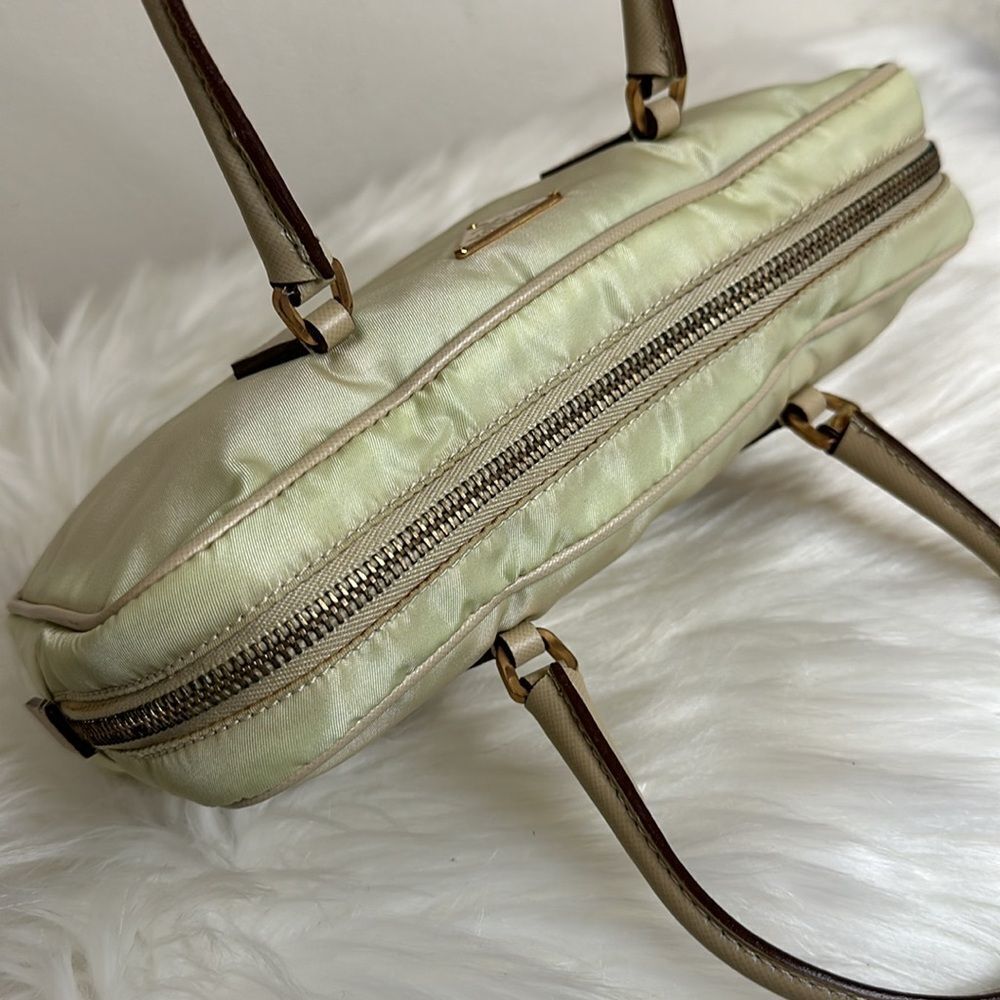 💯Authentic Prada Nylon Handbag🍀 - Picture 5 of 14